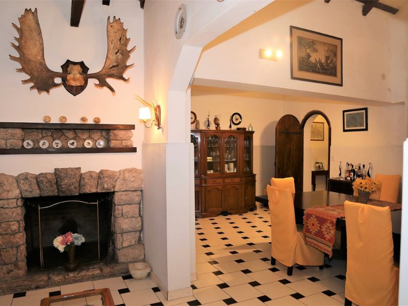 Santa Adela